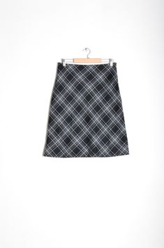 Vintage 90s Black Gray Plaid Check Wool Blend Midi Skirt Marked size: 38 Estimated Size:  Waist 29 In size S/M Waist: 29.2 In (74 cm) Skirt total length: 22.5 In (57 cm) Material: Shell: 50% poly 40% wool 10% other fibres, lining: acetate If you have any questions feel free to message 🍋 Free World Wide Shipping + tracking number 💚 Gray Plaid, Womens Skirts, Latvia, Favorite Outfit, Black Gray, Wool Blend, Vintage 90s, Midi Skirt, Black And Grey