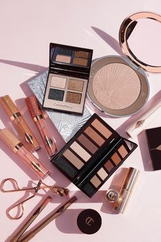 Charlotte Tilbury Holiday 2020 Collection Meakup Product Pic, Make Up Products Photography Cosmetics, Cosmetics Wallpaper, Concealer Tricks, Makeup Luxury, Makeup Packaging