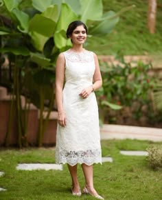 White Froke Design, White Kurthi Ideas, Hakoba Dress Patterns, Hakoba Kurti Patterns, Middies For Women, White Hakoba Dress, Hakoba Frocks For Women