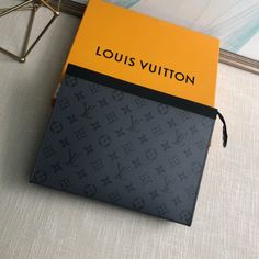 The Pochette Voyage Medium Clutch is crafted in a blend of shades of Monogram Eclipse canvas and Monogram Eclipse Reverse canvas, complemented by leather trim and a zip closure, which can also be worn as a travel bag. Size: 27×21×3cm Louis Vuitton Yayoi Kusama, Louis Vuitton Capucines, Large Cosmetic Bag, Medium Handbags, Lv Purse, Lv Belt, Lv Wallet, Louis Vuitton Pochette, Lv Handbags