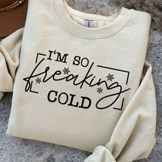 Winter Tshirt Ideas, Winter Graphic Tees, Sweatshirt Designs Vinyl, Cricut Sweatshirt Ideas Women, Vinyl Sweatshirt Ideas, Sweatshirt Svg, Sweater Svg, Winter Shirts, Htv Vinyl