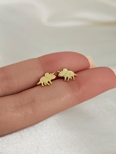 Dino Jewelry, Dino Earrings, Jewelry Kids, Cute Dino, Dinosaur Earrings, Kids Earrings, Animal Earrings, Earring Studs, Gold Earrings Designs