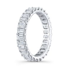 a white gold ring with baguetts and diamonds