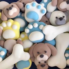 there are many different colored teddy bears together