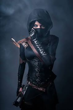 Cool thief or assassin costume. Gotta be dressed in all black for this gig. The brown leather highlights are a nice touch. Mode Steampunk, Steampunk Couture, Arte Fantasy, Drawing Tutorials, Dieselpunk, Post Apocalyptic, Steampunk Fashion, Skyrim, Manga Drawing