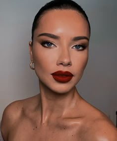 Bridal Red Lip Makeup, Marry Photoshoot, Skincare Favorites, Nye Makeup, Red Carpet Makeup, Natural Glam Makeup