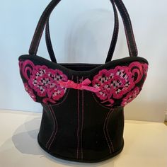 Nwot Gorgeous Corset/Bustier Purse- Black With Pink, Brand New Without Tags. Let Me Know If You Have Any Questions! Cute Purses, Pink Color, Mini Bag, Black Pink, Bag Lady, Brand New, Pink, Black, Color