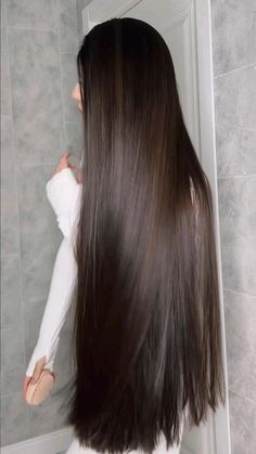 Silky Shiny Hair, Hair Motivation, Long Shiny Hair, Hair Inspiration Long, Hair Growing Tips, Long Silky Hair, Lustrous Hair, Hair Flip, Haircuts Straight Hair