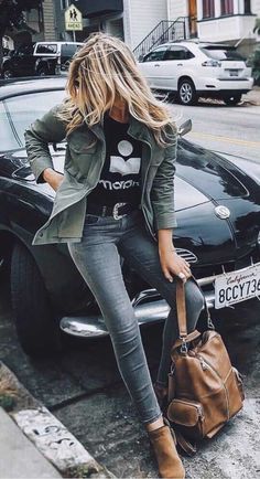 Green Jacket Outfit, Military Vest, Winter Outfits For School, Jeans Boots, Streetwear Mode, Super Outfit, Brown Bag, Stunning Outfits