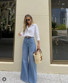 Stripe Dress Outfit, White Striped Dress Outfit, Striped Dress Outfit, Fashion Outfits Plus Size, Wide Leg Jeans Outfit, Plus Size Fall Fashion, Comfy Chic, Street Fashion Photography, Stripe Dress