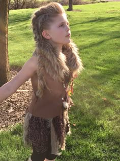 Viking Girl Costume, Kids Viking Costume, Art Breeder Girl, Disfraz Peter Pan, Lost Boys Costume, Faux Hawk Women, Viking Halloween Costume, Viking Girl, Vikings Halloween