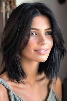 Amazing shoulder for women | Trendy hairstyle ideas | Easy hairstyle ideas Short Hair Straight With Layers, Bob Hairstyles For Dark Hair, Bob With Face Framing Layers And Bangs, Easy Mum Haircut, Women's Hair Cuts Medium, Side Part Layered Hair Medium, Trendy Mid Length Haircuts For Fine Hair, One Length Shoulder Length Hair, Short Haircuts For Women Layers