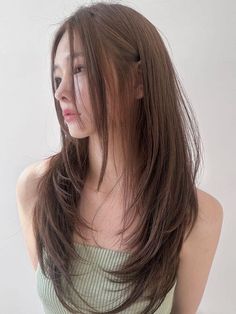 as brown hair color for long layered hair Ash Brown Hair Color, Layered Haircuts For Medium Hair, كريستيانو رونالدو