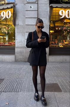 Black Loafers Outfit, Blazer Dress Outfits, Black Blazer Outfit, Fest Outfits, Blazer Outfit, Tights Outfit