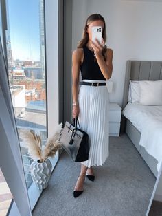 Look Working Girl, Moda Over 40, Racer Tank Top, Summer Office Outfits, Work Outfits Women Office, Look Formal