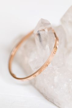 Cartier Love Bracelet in Rose Gold / Jewellery / Wedding Style Inspiration / The LANE Gold Jewelry Outfits, Jewelry Advice, Fine Gold Jewelry, Jewelry Bracelets Gold, Gold Wedding Jewelry, Gold Pendant Jewelry, Gold Diamond Earrings, Elegant Bracelet, Cartier Love Bracelet