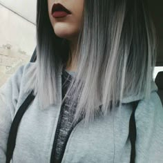 20 Trendy and Gorgeous Grey Hair Ideas Granny Hair, Gorgeous Gray Hair, Dream Hair, Grey Hair, Silver Hair, Ombre Hair