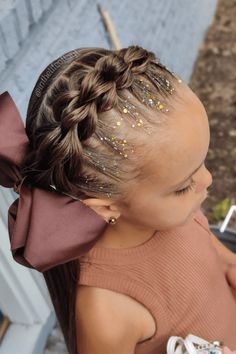 40 Pleasant Hairstyles to Gown Up Your Little Lady's Look- #Delightful #dress #Girls #Hairstyles Check more at https://howcandothis.com/hairstyleideas/40-pleasant-hairstyles-to-gown-up-your-little-ladys-look/ Kids Formal Hairstyles, Straight Hair With Braids, Cute Girl Hairstyles, Girls Party Hairstyles, Cute Wedding Hairstyles, Intricate Braids, Ballet Hairstyles