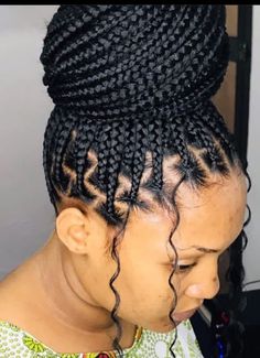 Big Box Braids Updo Styles, Box Braid Bun Styles Updo, High Bun Box Braids, Box Braids Wedding Hairstyles Updo, Hair Plaits Ideas, Box Braid Bun Styles, Braids For Wedding Hair Black Women, 2024 Braided Hairstyles For Black Women, How To Do A High Bun With Box Braids