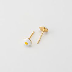 2PCS - Tiny Sunny Side Up Egg Stud Earrings, Mini Fried egg Enamel Post Earrings, 925 Sterling silver stick, Real 14K Gold Plated [E0887-PG] Item Details Measurement: 6.5 X 6mm Material: Brass, Enamel Post Material : 925 silver post Color: Real 14K Gold Plated Quantity: 2 Pieces Country of Origin : South Korea Fried Egg, Post Earrings, South Korea, 925 Silver, Etsy Accessories, Gold Plate, Accessory Gift, Gift Card, Plating