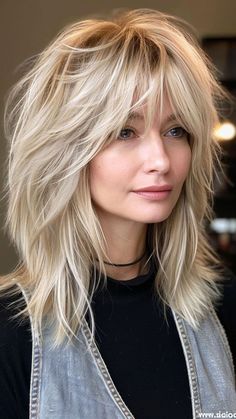 Shoulder Length Layered Hair, Layered Hair With Bangs, Medium Layered Hair, Gorgeous Hairstyles, Bangs Hairstyles, Shag Hairstyles, Haircuts For Medium Hair