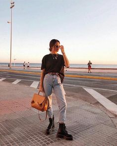 Hey Babe, Doc Martin, Aesthetic Things, 가을 패션, Fashion Lookbook, Doc Martens, Mode Inspiration