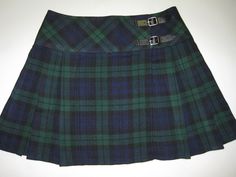 Scottish Fashion Woman, Scottish Skirt Outfit, Green Tartan Skirt, Scottish Skirt, Skirt Png, Modern Kilts, Green Plaid Skirt, Black Watch Tartan, Christmas Skirt