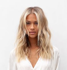 Florida Hair, Milk Hair, Layered Blonde, Creamy Blonde, Fall Hair Trends, Honey Blonde Hair, Honey Hair, Blonde Hair Shades