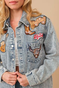 FINAL SALE! Garment Washed Snap Up Rodeo Western Patchwork Denim Jacket. This shacket has a fun retro feel and is oversized for perfect layering. Featuring western themed patches, the denim jacket looks great for a date night, rodeo or country festival or concert.