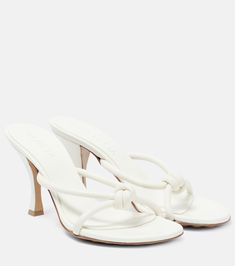 Blink Leather Sandals in White - Bottega Veneta | Mytheresa Bottega Heels, Bottega Shoes, Bottega Veneta Shoes, Mid Heel Sandals, Spool Heel, Fresh Shoes, Leather Mules, Girl Backpacks, Summer Accessories