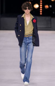 celine fashion menswear 1970s - Google Search Celine Jeans, Men Fashion 2020, Mens Spring Fashion, Mens Winter Fashion, 가을 패션, Fashion Show Collection, New Classic