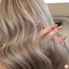 Beige Blonde With Lowlights, Lowlights For Blondes, Balayage Hair Morenas, Beige Blonde Hair, Blonde Hair Shades, Honey Blonde Hair, Blonde Hair With Highlights, Blonde Hair Inspiration, Blonde Hair Looks