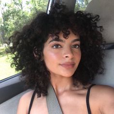 3b Haircut Curly, Round Short Curly Hair, 3b Curly Hair Shoulder Length, Short Type 3 Curly Hair, Medium Length Curly Hair Black Women, 3b Bob Curly Hair, French Bob Curly Hair 3b, Short Round Curly Haircut, Rockstar Curly Hair