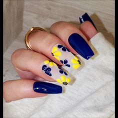 Pink Flower Nail Art, Blue And Yellow Nails, Nail Art Step By Step, Pink Flower Nails, Acrylic Nail Designs Coffin, Art Step By Step, Nail 2023, Dark Blue Nails, Yellow Nail Art