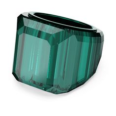 This hypnotic Lucent ring gives crystallized style a mesmerizing glow. The deep green design is beautifully cut to showcase Swarovski’s expert savoir-faire and features a grey ruthenium inlay for a sleek finish. Layer with other Lucent jewelry and let every moment glow. Treasure Jewelry, Red Watch, Stackable Ring Sets, Green Watch, Swarovski Crystal Rings, Pink Watch, Rose Gold Watches, Crystal Ring, Swarovski Jewelry