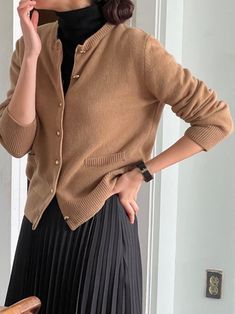 Long sleeve round neck button through cardigan in wool cashmere blend. Soap button details. Model is in MINUSEY ONE SIZE. ✔️ Free worldwide express shipping over $100✔️ Loved by 6,500+ customers✔️ Limited edition collections, maximum style⠀⠀⠀⠀⠀⠀⠀⠀⠀Stay ahead of the trend with can’t-find-anywhere-else staples. Your closet will thank you 💕* MINUSEY ONE SIZE = EU 34-38, US 2-6* 75% Merino Wool / 10% Cashmere / 15% Nylon* Dry clean* Made in Korea - Model Height: 172cm/5'7" (US2, EU34) Round Neck Cardigan, Quiet Confidence, Casual Day Outfits, Casual Cardigans, Day Outfits, Girls Clothes, The Outfit, The Trend, Model Height