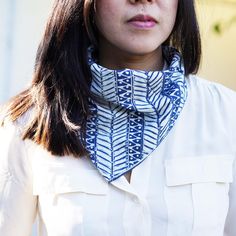 This is a hand-dyed and hand-stamped batik bandana, handmade by artisans using botanical dye. This fabric is handmade by artisans in Java using centuries old wax & dye batik technique. * Naturally dyed batik bandana with indigo plants * This fabric is made from tightly woven cotton fabric that feels more substantial than the flowy thinner bandana fabric. * This bandana is made from white cotton fabric that is then hand-stamped and hand-dyed using 700 years old batik wax and dye technique. The ba Batik Technique, Scarf Head Wrap, Batik Scarf, Indigo Plant, Soft Gift, Botanical Dye, Geometric Pattern Blue, Motif Batik, White Cotton Fabric