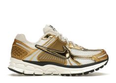 Check out the Nike Zoom Vomero 5 Metallic Gold (Women's) available on @StockX Nike Zoom Vomero 5, Nike Vomero, Zoom Vomero 5, Retro Trainers, Vomero 5, Logo Retro, Pretty Shoes Sneakers, Nike Gold, Nike Models