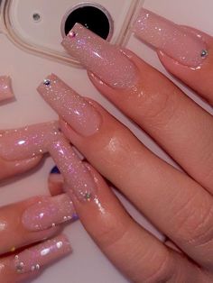 Simple Boujee Nails Acrylic, Clear Light Pink Acrylic Nails, Nude Pink Sparkle Nails, Prom Nails Acrylic Coffin, Off Pink Nails, Flash Nails Design, Simple Bday Nails, Nude Sparkle Acrylic Nails, Coffin Acrylic Nails Glitter