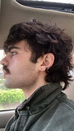 Mullite Haircut, Men Haircut Curly Hair, Haircut Curly Hair, Monochrome Makeup Look, Mullet Haircut, Mens Hairstyles Thick Hair, Modern Mullet, Wavy Hair Men, Boy Hair