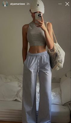 Outfit Info, Dinner Outfit Casual, Cozy Clothes, Linen Pants Outfit, Latina Outfits, Outfit Inspo Summer, Outfit Trends