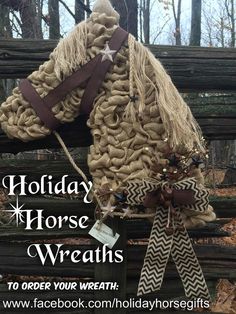 a horse head made out of rope and burlocks with the words holiday horse wreaths on it