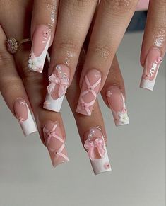 Paznokcie Hello Kitty, Fake Nails White, Nagel Tips, Easy Nails, Manicure Tips, Coffin Press On Nails, White Nail, Pink Acrylic Nails, False Nail