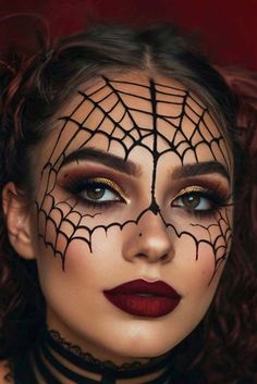 #halloweenmakeupideas #halloween #halloweenart #makeup #makeupoftheday #makeover #makeupaddict #makeuplover Simple Face Makeup For Halloween, Spider Makeup Halloween, Halloween Glam Makeup, Spider Web Makeup, 2024 Makeup, Beautiful Halloween Makeup, Spider Makeup, Halloween Makeup Witch