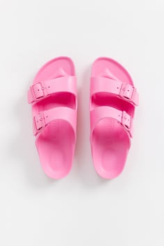 Pink Summer Shoes, Pink Birkenstocks, Birkenstock Slippers, Rubber Birkenstock, Birkenstock Sandal, Birkenstock Arizona Eva, Arizona Eva, Mode Shoes, Diy Sneakers