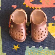 Nwot! Kids Croc Band Ice Pop Clog! Light Pink In Color. Super Cute! Ice Pop, Toddler Sandals, Ice Pops, Shoes Baby, Sandals Flip Flops, Crocs Shoes, Flip Flop Sandals, Kids Shoes, Clogs