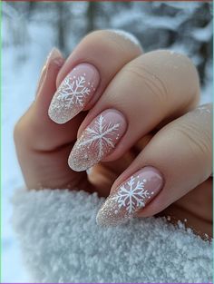 Ideas For Nails Winter, New Years Sparkly Nails, Simple Classy Christmas Nails, Cute Nails For New Years, Christmas Elegant Nails, Winter Engagement Nails, Snow Flake Nails Design, Winter Wonderland Nail Designs, New Year Nails Design 2024