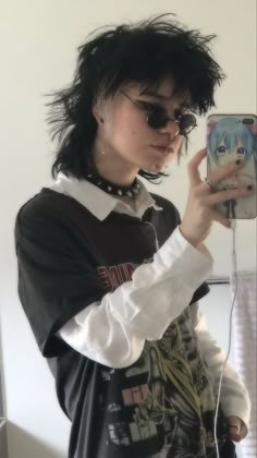 Emo Mullet Hair, Edgy Nonbinary Hair, Masc Emo Haircut, Alt Hairstyles For Round Face, Trans Mullet Haircut, Cool Masc Haircuts, Goth Punk Hair, Punk Short Haircut, Masc Enby Haircuts