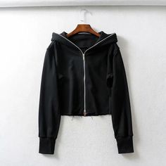 Women Black  Zip Up Cropped  Hoodie With Raw-cut Hem Puff Long Sleeved Hooded Sweatshirt With Thumb Hole Chick Style, Womens Sweatshirts Fashion, Black Zip Up Hoodie, Casual Winter Outfit, Ladies Short Jackets, Clothes Korean Style, Short Women Fashion, Womens Sweatshirts Hoods, Cute Nike