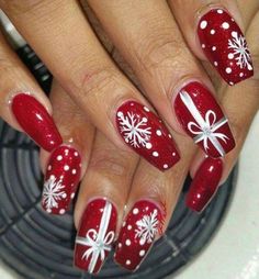 Christmas Present Nail Art, Christmas Present Nails, Art Is, Christmas Nail Art Easy, Holiday Nail Designs, Fancy Nails Designs, Christmas Nails Easy, Cute Christmas Nails, Christmas Gel Nails